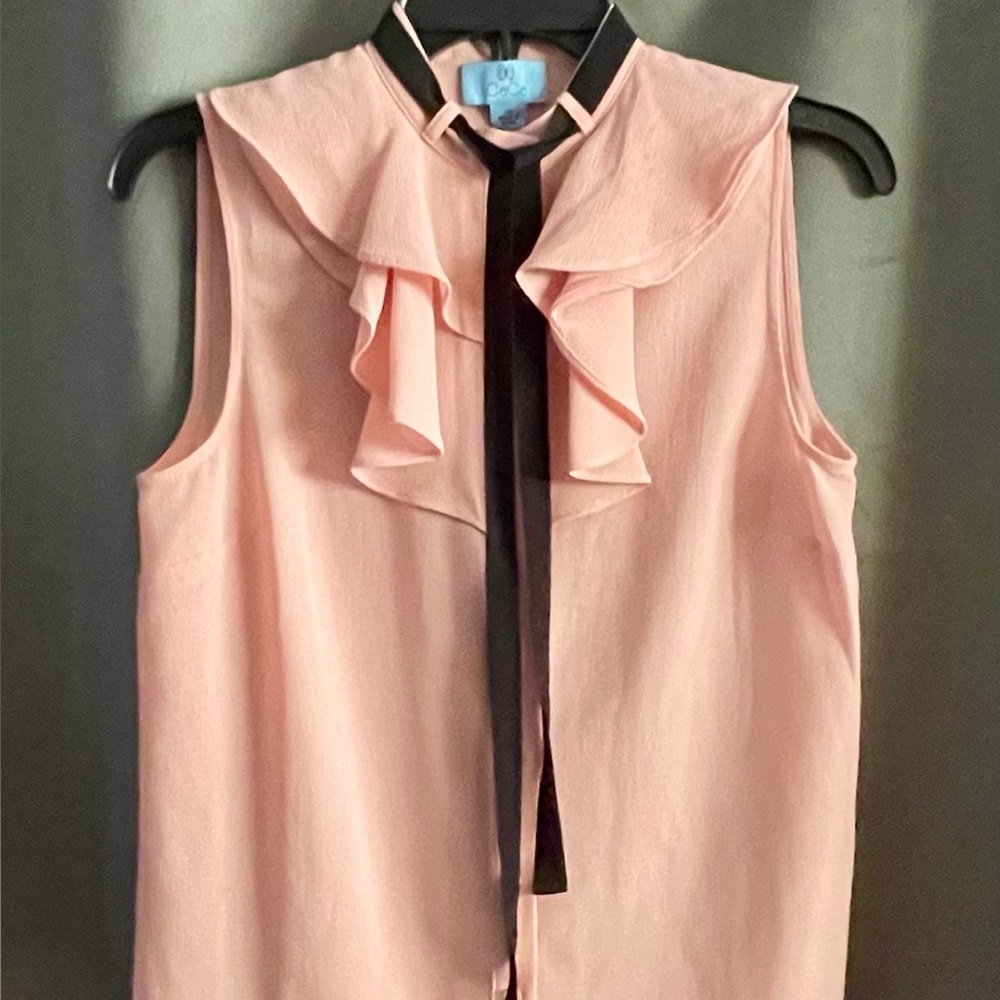 CeCe Sleeveless Blouse with Ruffle & Tie Detail (XS) Excellent Condition!